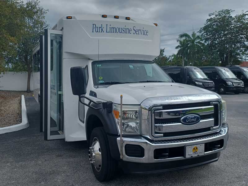 2013 Ford F550 Limo Bus