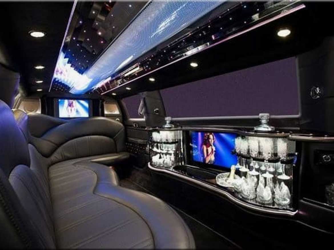 2014 Lincoln MKT Limousine