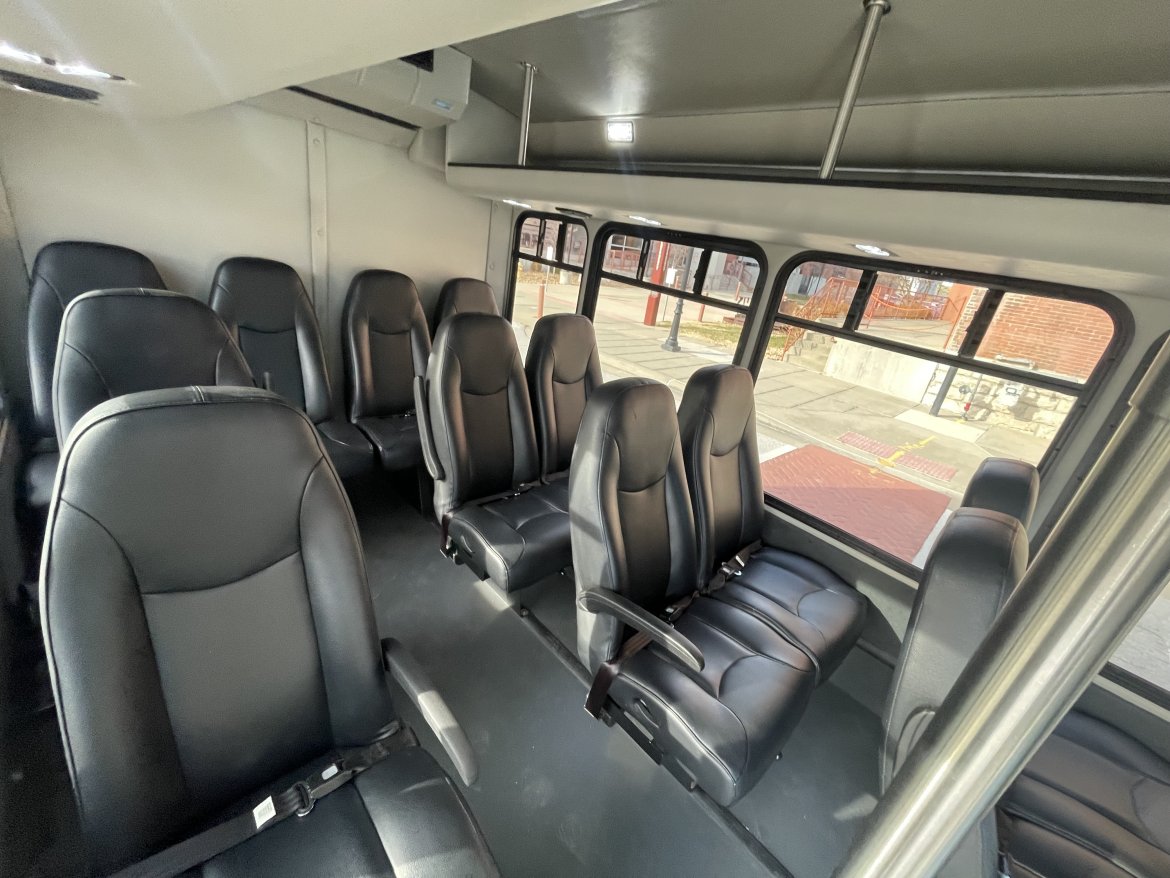 2017 Ford Starlite Elite Transit Shuttle Bus