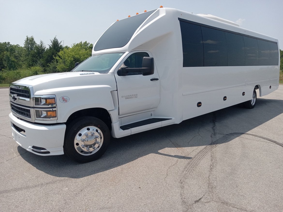 2024 Chevrolet 6500 ECoach Limo Bus