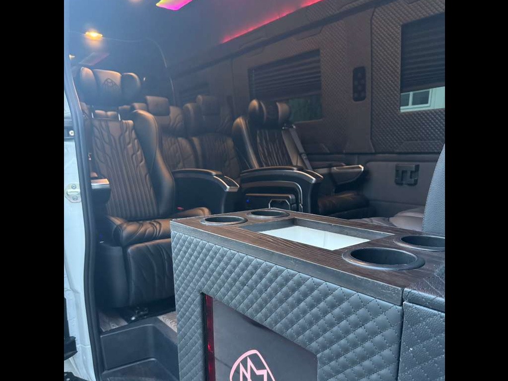 2024 Sprinter 12 Pass CEO/Hybrid