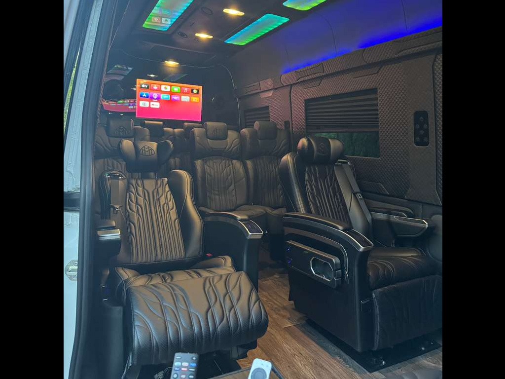 2024 Sprinter 12 Pass CEO/Hybrid