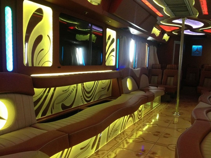40 Motorcoach Limo Bus Gallery2