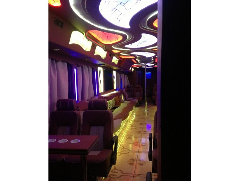 40 Motorcoach Limo Bus Gallery5