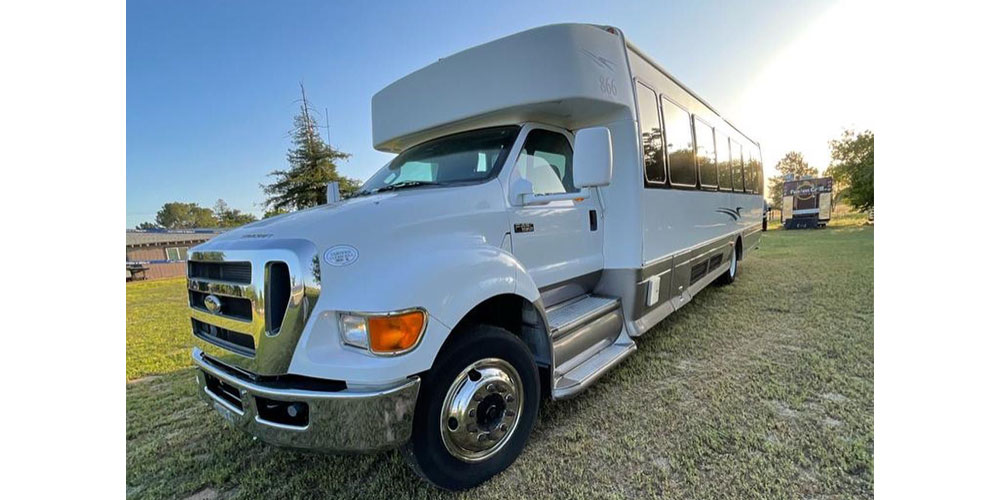2015 Ford f650 Shuttle Bus