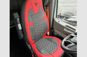 Peterbuilt Driver Seat Covers