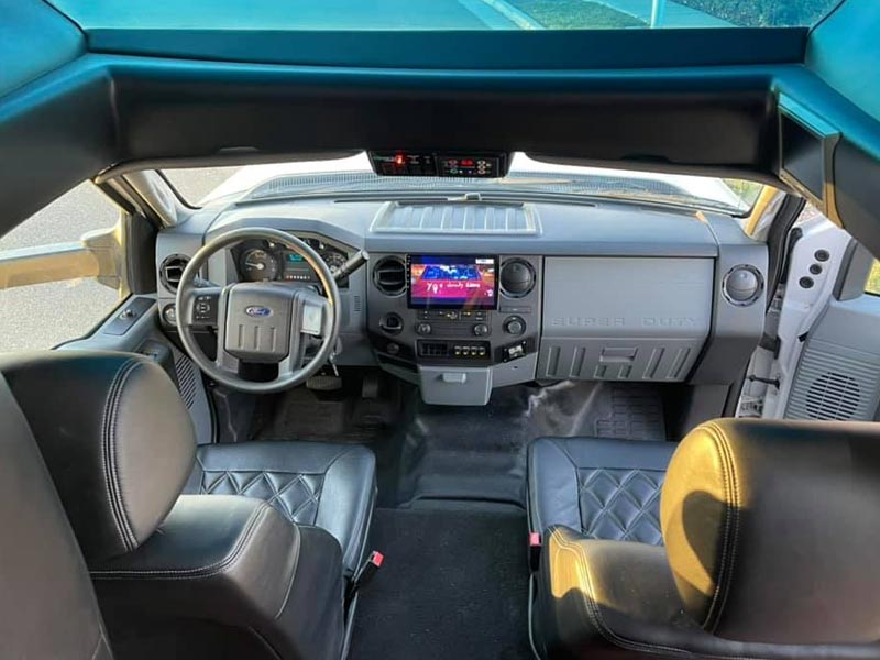 Grech 30-Passenger Party Bus Gallery1 Grech 30-Passenger Party Bus Gallery1