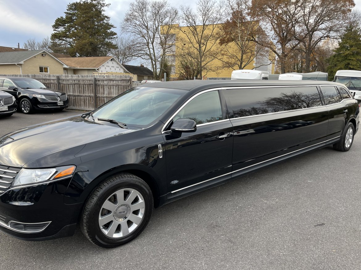 Used 2017 Lincoln MKT 120 5 Door Limousine
