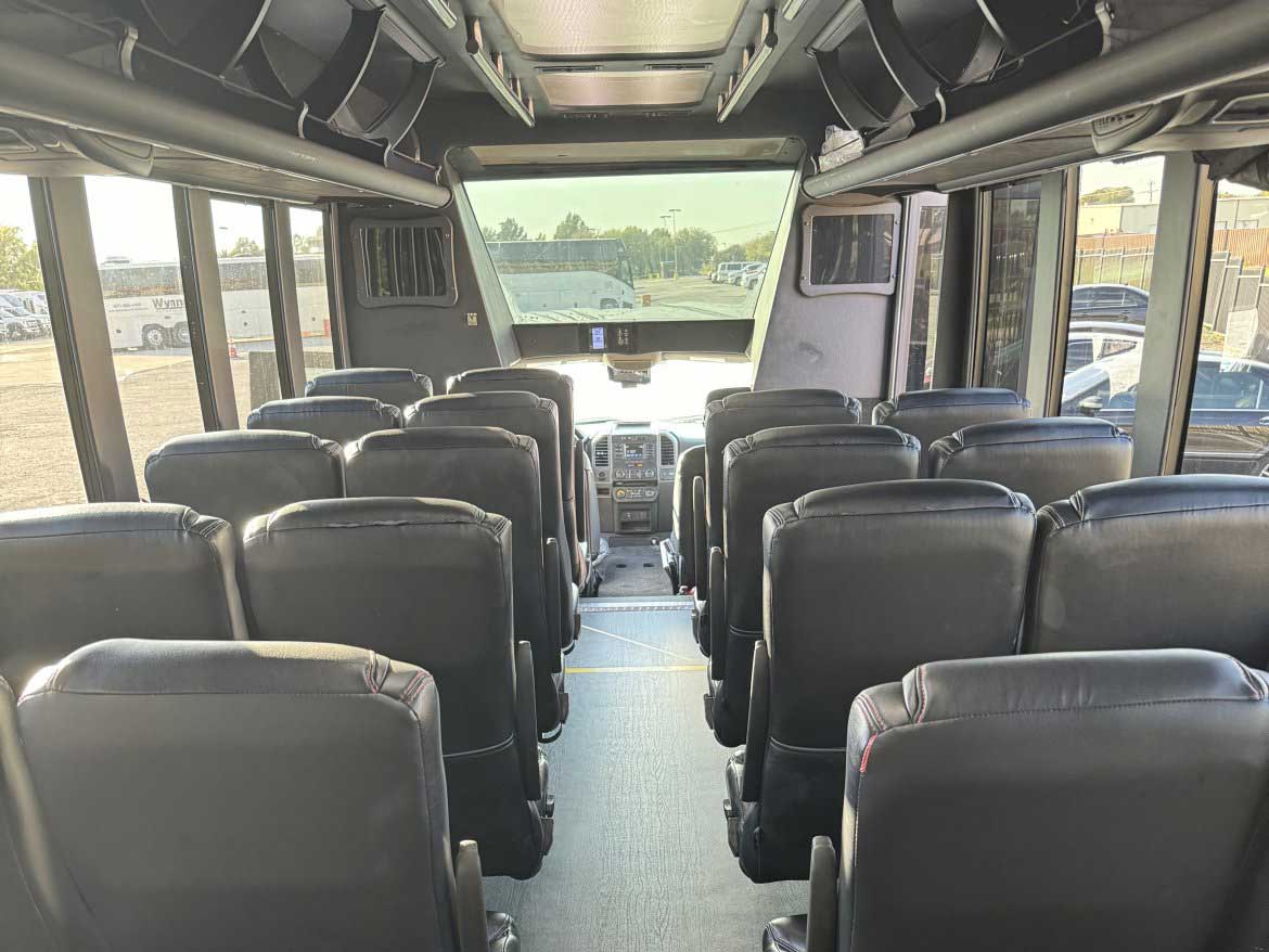 Used 2018 Ford F550 Shuttle Bus