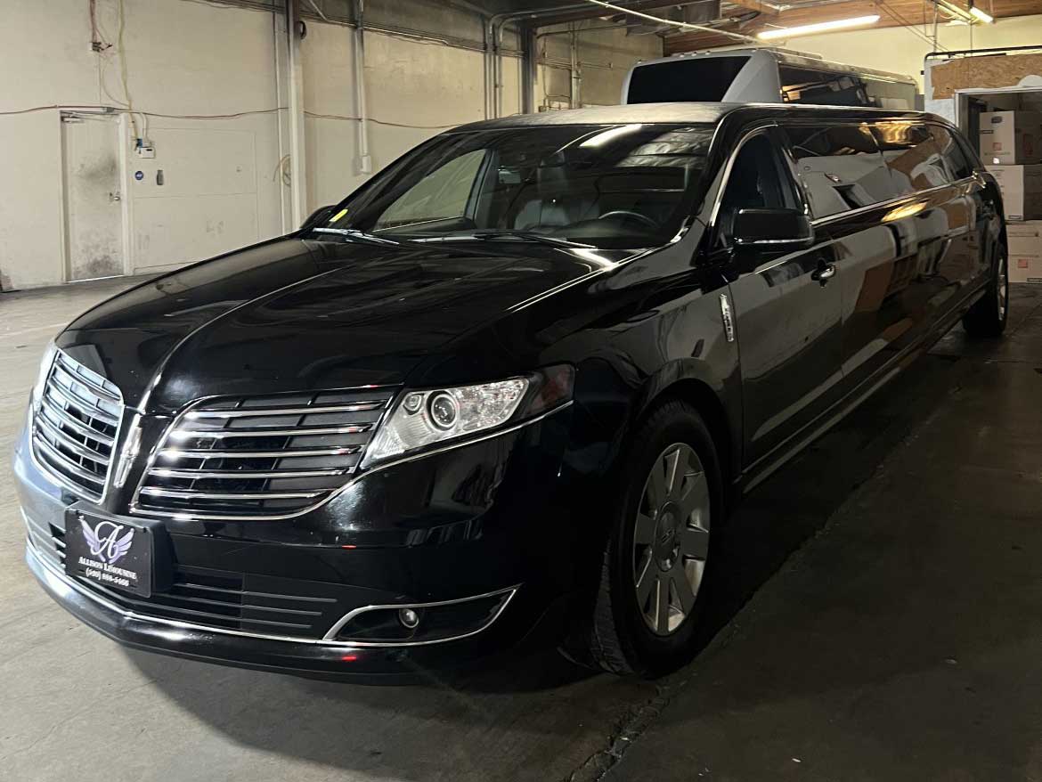 Used 2018 Lincoln MKT For Sale