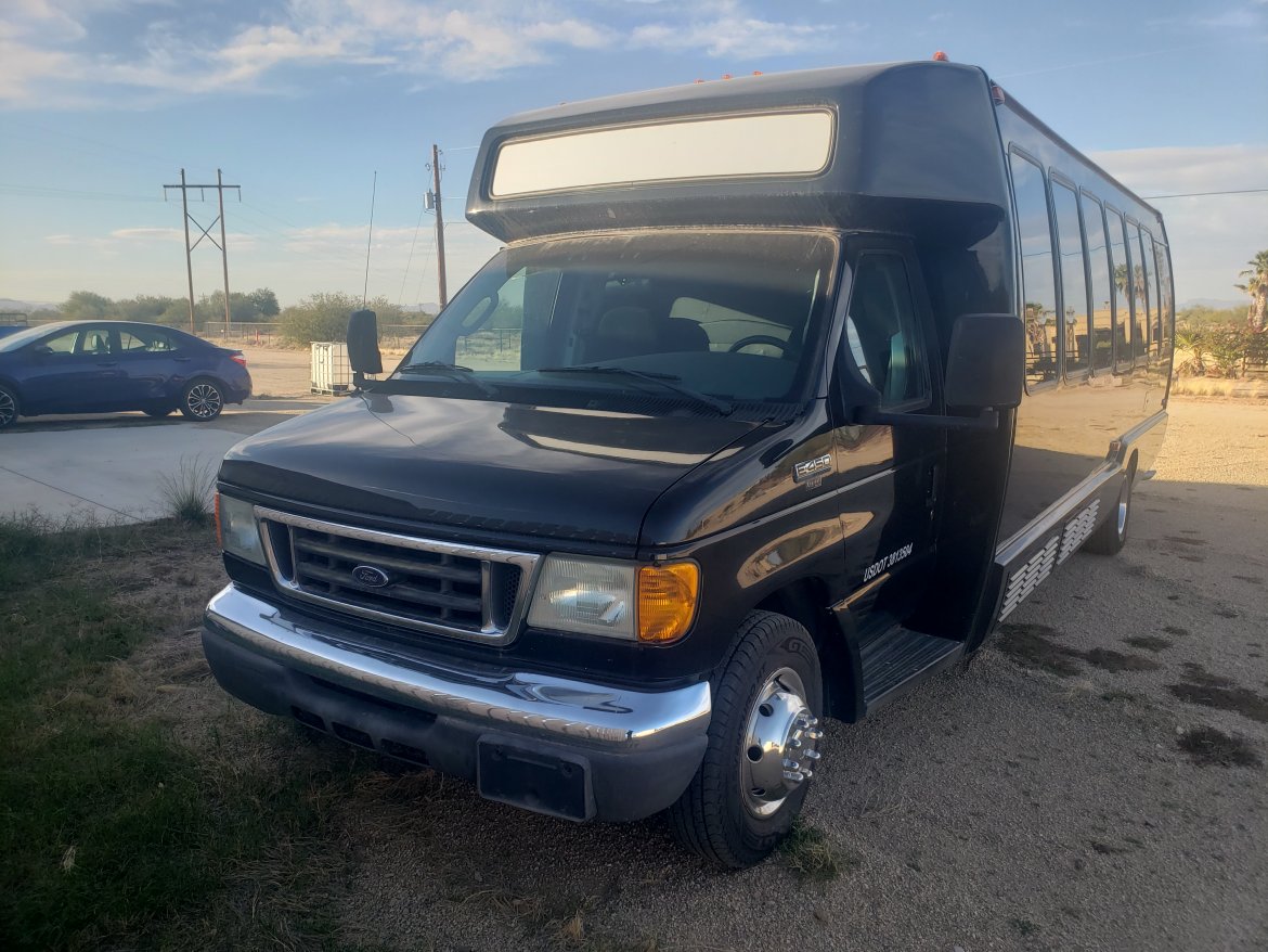 Used 2006 Ford E450 Limo Bus For Sale