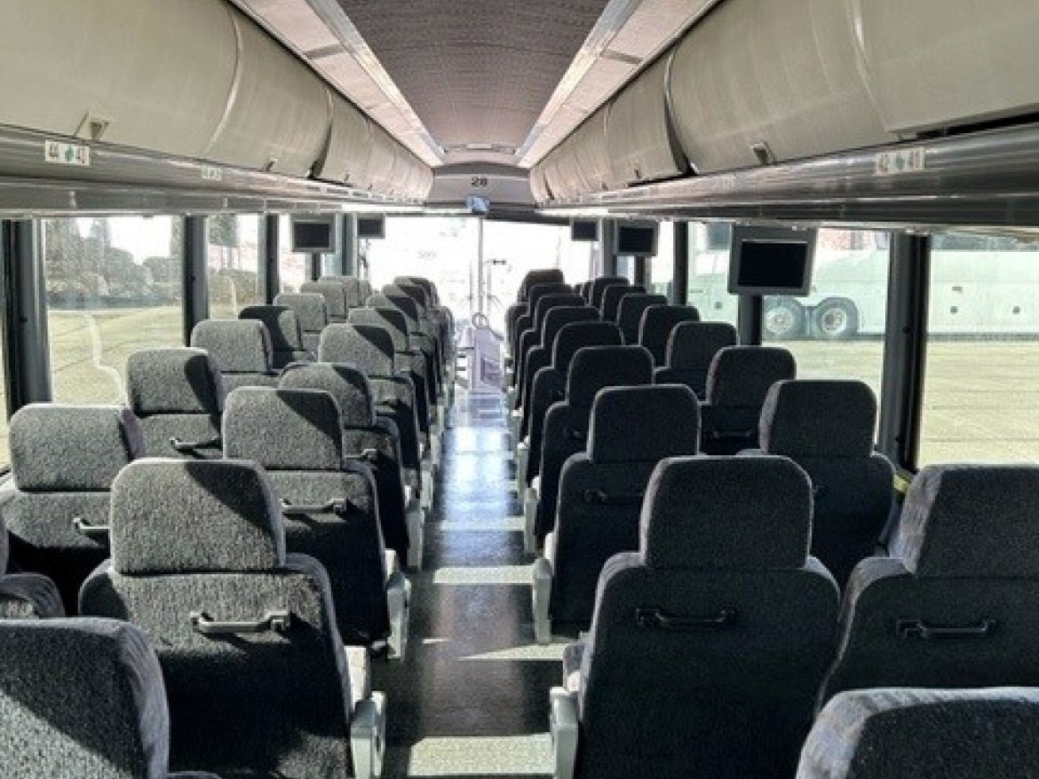 Used 2006 J4500 Motorcoach For Sale by MCI