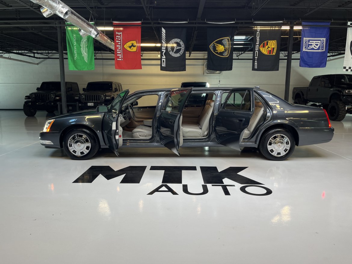 Used 2009 Superior Cadillac DTS Limousine For Sale