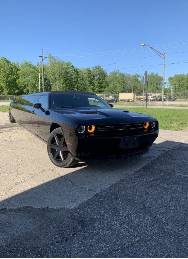 2015 Dodge Challenger 140 inches Limousine by Tiffany