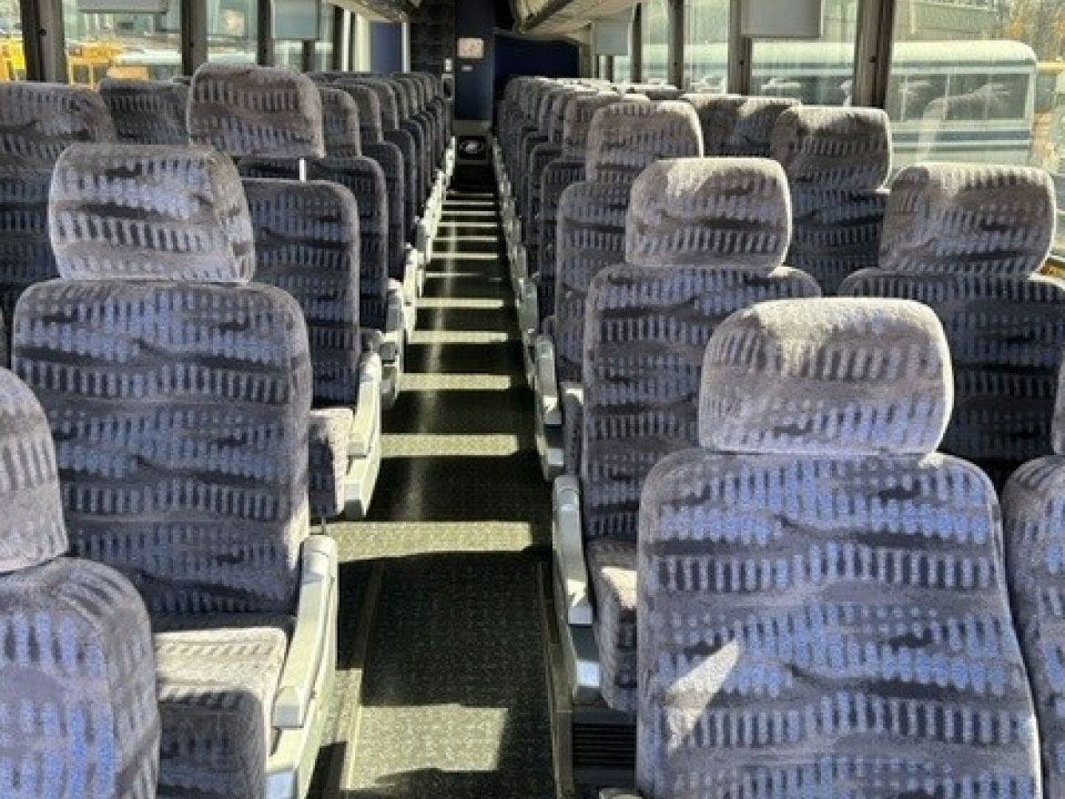 Used 2006 J4500 Motorcoach For Sale by MCI