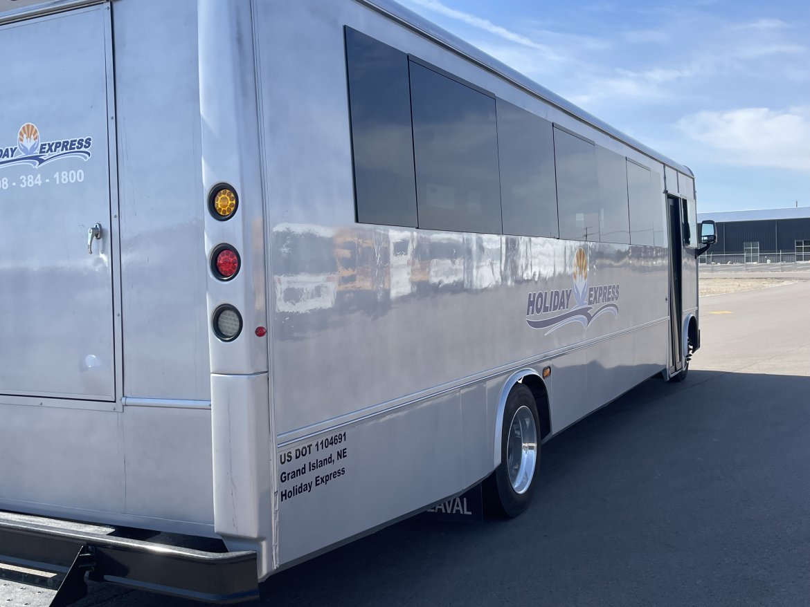 Used 2013 Freightliner MBC Front Engine Commercial Bus Limo Bus For Sale
