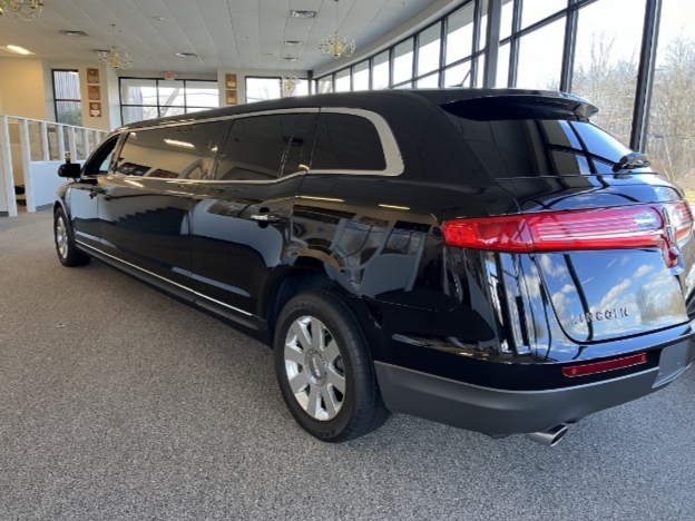 2019 Lincoln MKT 80 inch by Royale