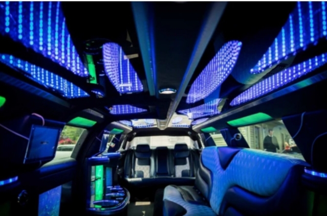 2016 Chrysler 300 stretch Limousine For Sale