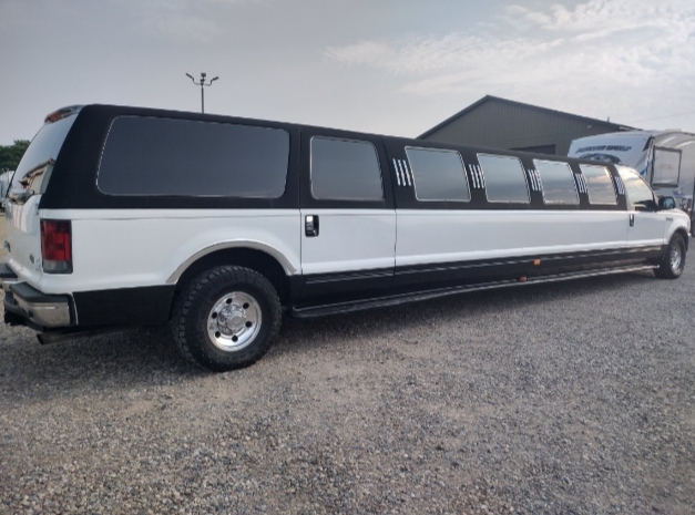 2004 Ford Excursion Limo