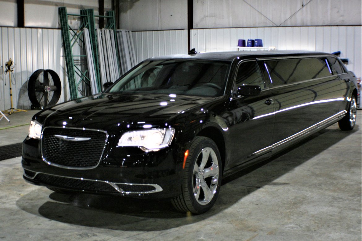 2023 Chrysler 300 140 Limousine by Springfield Coach