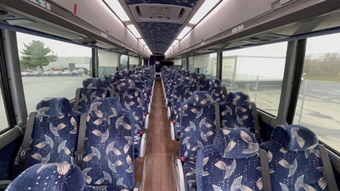 Used Global Limo & Bus Sales 2015 MCI J4500 12.8L Diesel Highway Coach For Sale