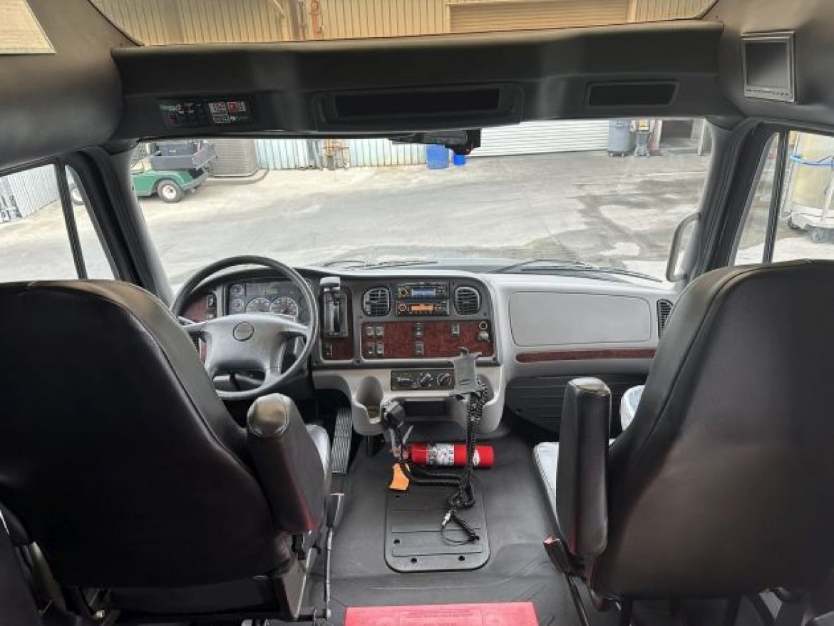 Used 2014 Freightliner M2 Executive Shuttle