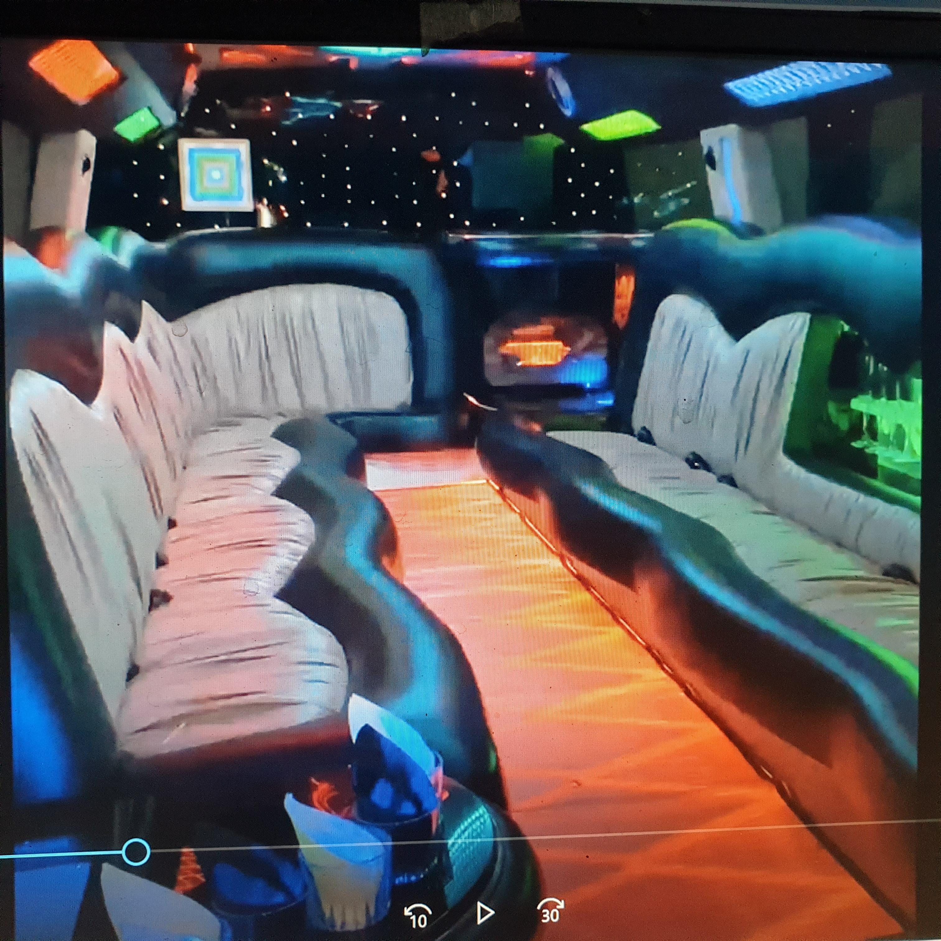 XL SUV Limo