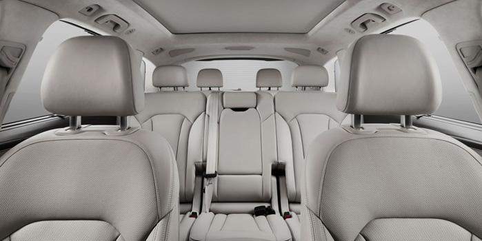 Audi Q7 Rental (interior)