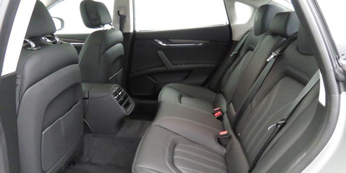 Maserati Quattroporte Rental (interior)