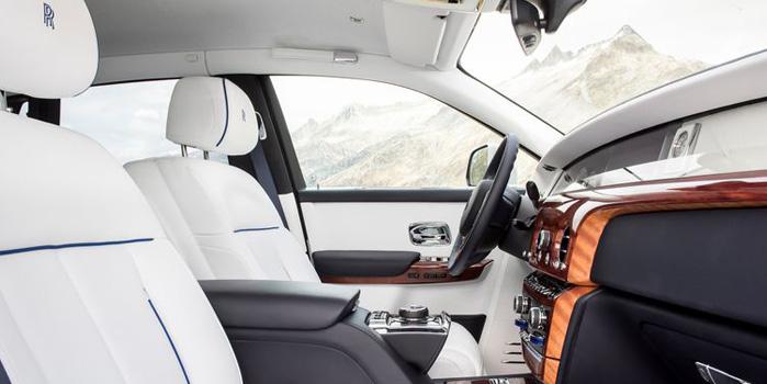 84_rolls-royce-sedan-interior.jpg