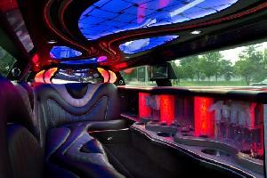 Four Seasons Limo Chrysler 300 Limo