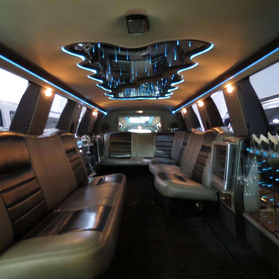 Memphis Bell Transportation 10 Passenger Limo