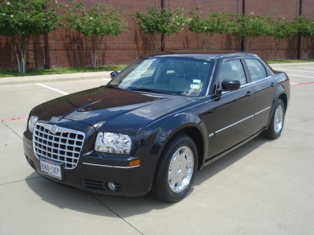 Limo In Philly Chrysler 300 Sedan