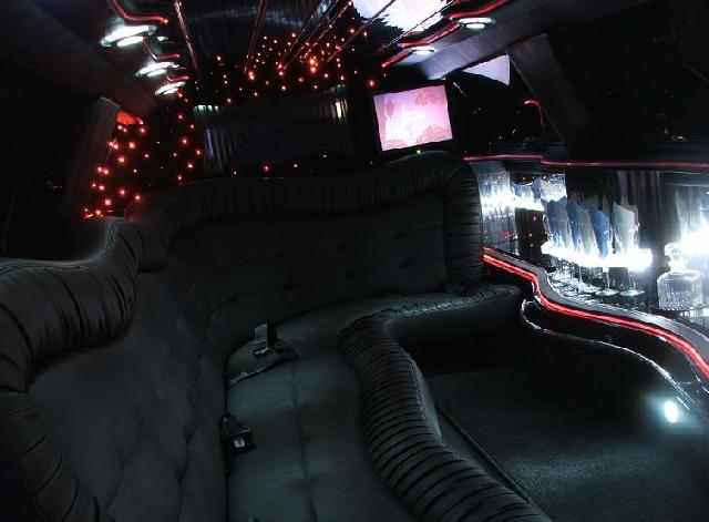 The Longest Limo Lincoln Town Car Limo