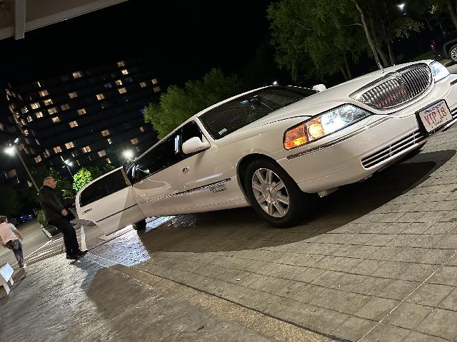 Celebrity Limousine Worldwide